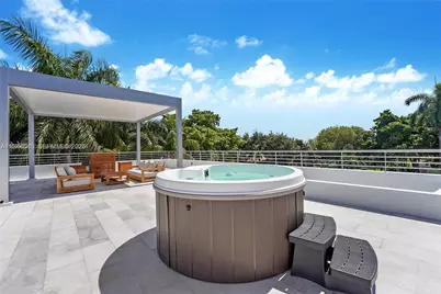 5910 N Bayshore Dr, Miami, FL 33137 - Photo 35