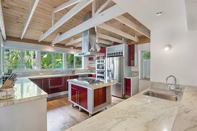 5910 N Bayshore Dr, Miami, FL 33137 - Photo 11