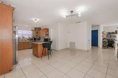 8950 Harding Ave, Surfside, FL 33154 - Photo 7