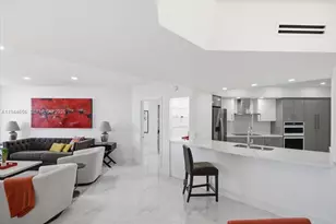 8925 Collins Ave, Surfside, FL 33154 - Photo 31