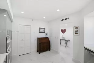 8925 Collins Ave, Surfside, FL 33154 - Photo 9