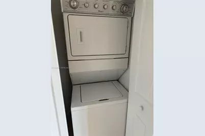 170 SE 14th St #2405, Miami, FL 33131 - Photo 23