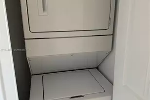 170 SE 14th St, Miami, FL 33131 - Photo 23