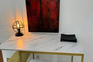 170 SE 14th St, Miami, FL 33131 - Photo 7