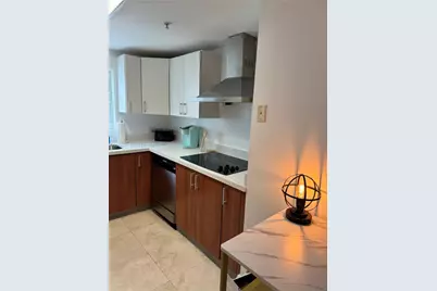 170 SE 14th St #2405, Miami, FL 33131 - Photo 9