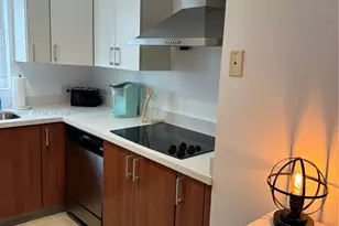 170 SE 14th St, Miami, FL 33131 - Photo 9