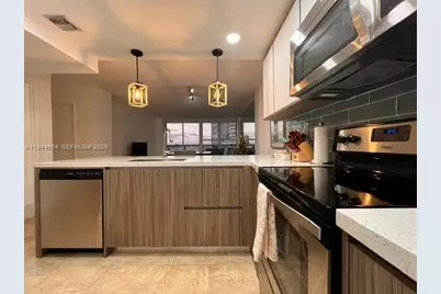 600 NE 36th St #1220, Miami, FL 33137 - Photo 7