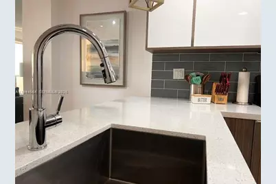 600 NE 36th St #1220, Miami, FL 33137 - Photo 15