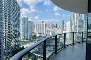 45 SW 9th St, Miami, FL 33130 - Photo 15