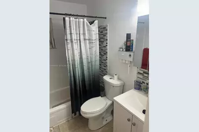 984 W 40th St #2, Hialeah, FL 33012 - Photo 11