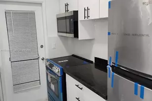 11750 NE 16th Ave, Miami, FL 33161 - Photo 35