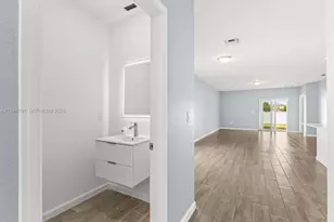 996 Bent Creek Dr, Fort Pierce, FL 34947 - Photo 5