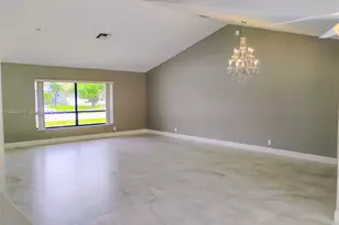 9654 Sun Pointe Dr, Boynton Beach, FL 33437 - Photo 5