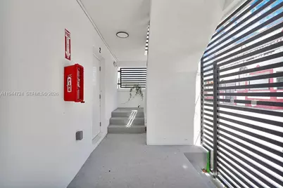 1814 NW 2nd Ct, Miami, FL 33136 - Photo 9