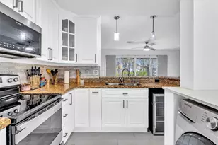 3804 NW 121st Ave, Sunrise, FL 33323 - Photo 3