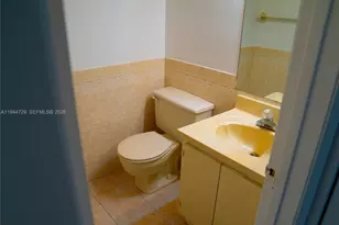 8093 NW 99th St, Hialeah Gardens, FL 33016 - Photo 11