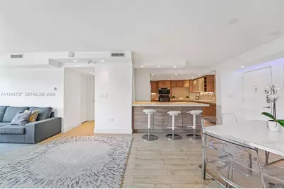 1881 Washington Ave #5H, Miami Beach, FL 33139 - Photo 9