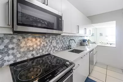 100 Lincoln Rd #1105, Miami Beach, FL 33139 - Photo 9