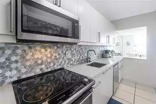 100 Lincoln Rd, Miami Beach, FL 33139 - Photo 9