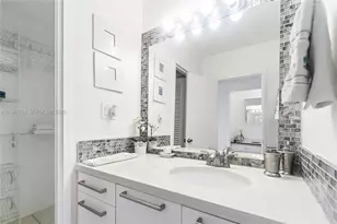 100 Lincoln Rd, Miami Beach, FL 33139 - Photo 17