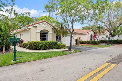 955 Azure Ln, Weston, FL 33326 - Photo 3