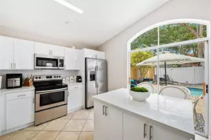 955 Azure Ln, Weston, FL 33326 - Photo 13