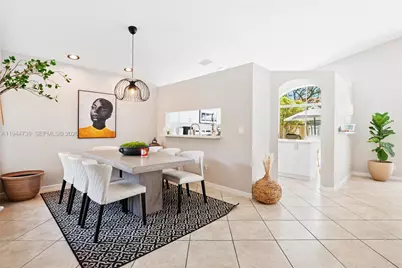 955 Azure Ln, Weston, FL 33326 - Photo 7