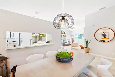 955 Azure Ln, Weston, FL 33326 - Photo 9