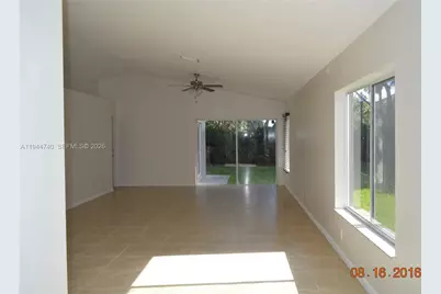 814 San Remo Dr, Weston, FL 33326 - Photo 9