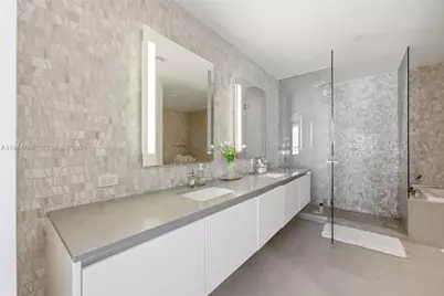 88 SW 7th St #2302, Miami, FL 33130 - Photo 35