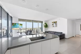 88 SW 7th St, Miami, FL 33130 - Photo 15