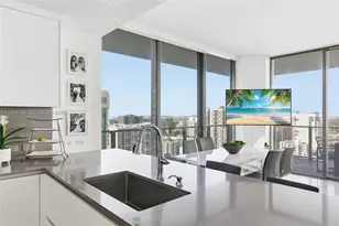 88 SW 7th St, Miami, FL 33130 - Photo 13