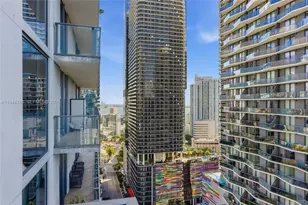 88 SW 7th St, Miami, FL 33130 - Photo 25