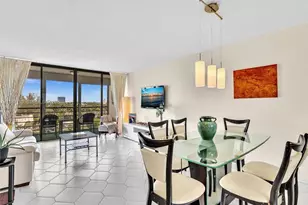 20400 W Country Club Dr, Aventura, FL 33180 - Photo 9