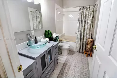 1706 NW 78th Way, Pembroke Pines, FL 33024 - Photo 21