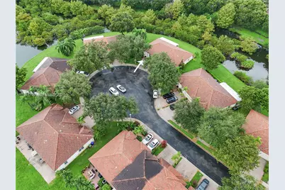 1706 NW 78th Way, Pembroke Pines, FL 33024 - Photo 35