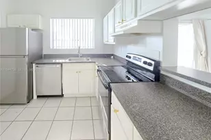 2331 NW 96th Terrace, Pembroke Pines, FL 33024 - Photo 3