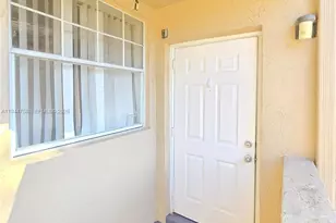 2331 NW 96th Terrace, Pembroke Pines, FL 33024 - Photo 13