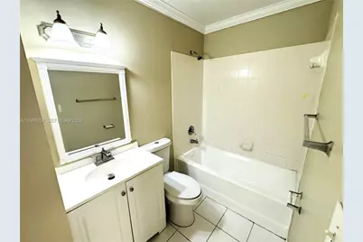 1141 Lake Victoria Dr #E, West Palm Beach, FL 33411 - Photo 15