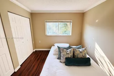 1141 Lake Victoria Dr #E, West Palm Beach, FL 33411 - Photo 11