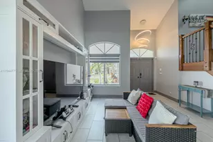 940 SW 177th Way, Pembroke Pines, FL 33029 - Photo 3