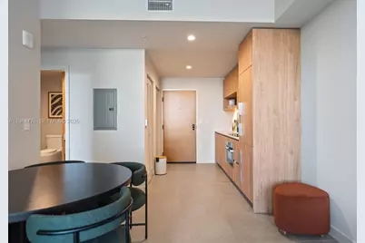 11 NE 6th #1210, Miami, FL 33132 - Photo 5