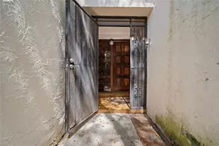 19432 NE 26th Ave, Miami, FL 33180 - Photo 7