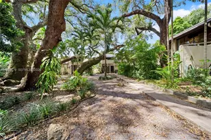 19432 NE 26th Ave, Miami, FL 33180 - Photo 7