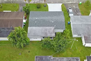 8235 NW 23rd St, Sunrise, FL 33322 - Photo 29