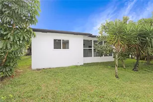 8235 NW 23rd St, Sunrise, FL 33322 - Photo 23