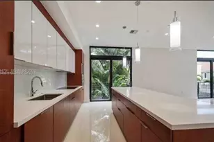 909 NE 16th Terrace, Fort Lauderdale, FL 33304 - Photo 7