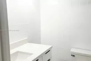 6804 Brookline Dr, Hialeah, FL 33015 - Photo 9