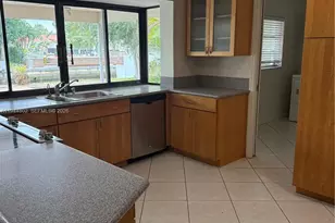 5940 SW 18th St, Plantation, FL 33317 - Photo 9