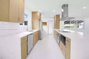 4940 SW 87th Ct, Miami, FL 33165 - Photo 15